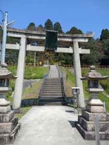 若宮八幡神社の参道