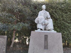 所郁太郎の銅像