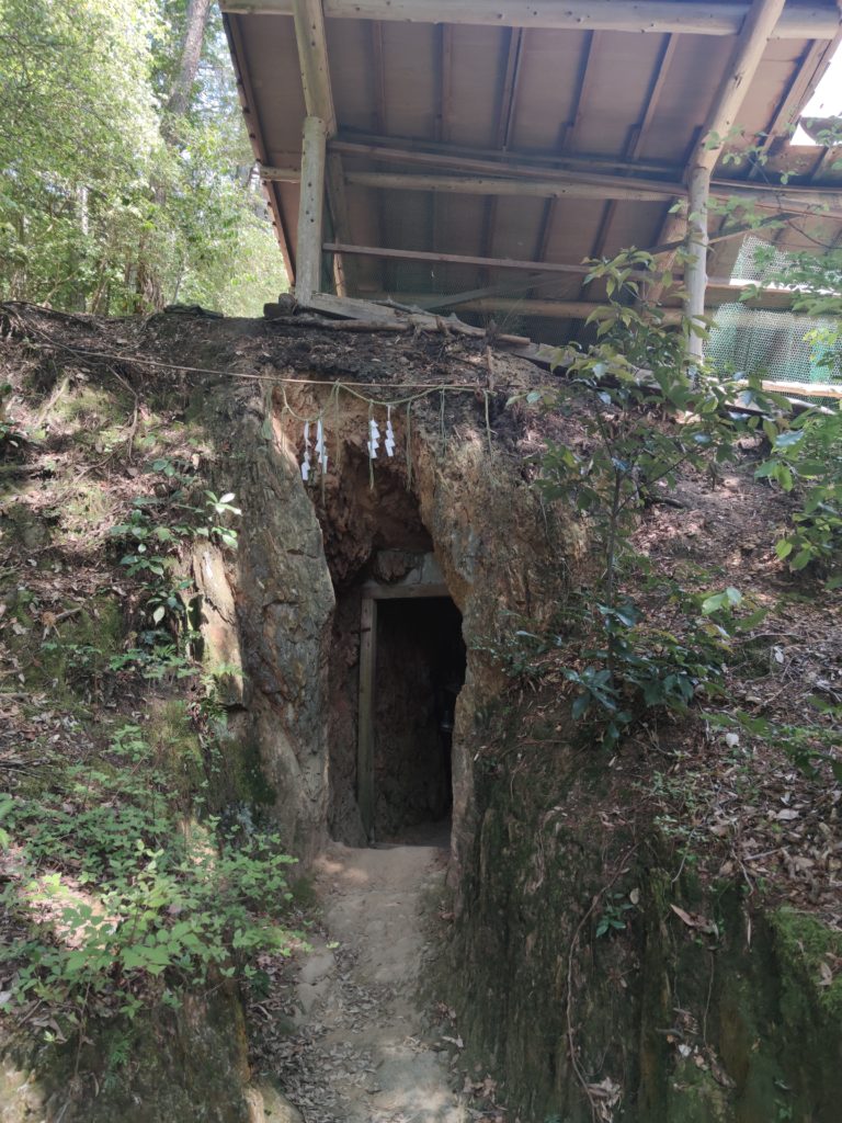 mano-Iwato cave of Himukai-Dai-Myojin Shrine