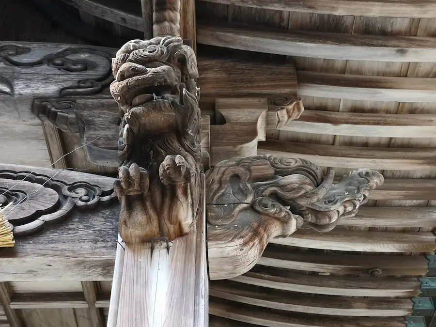 伊富貴神社本殿の装飾
